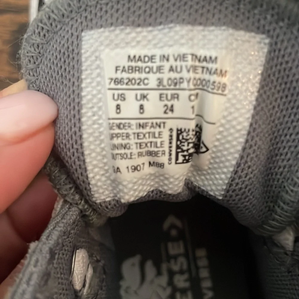 Converse Dinoverse Dinosaur Chuck Taylor toddler size 8